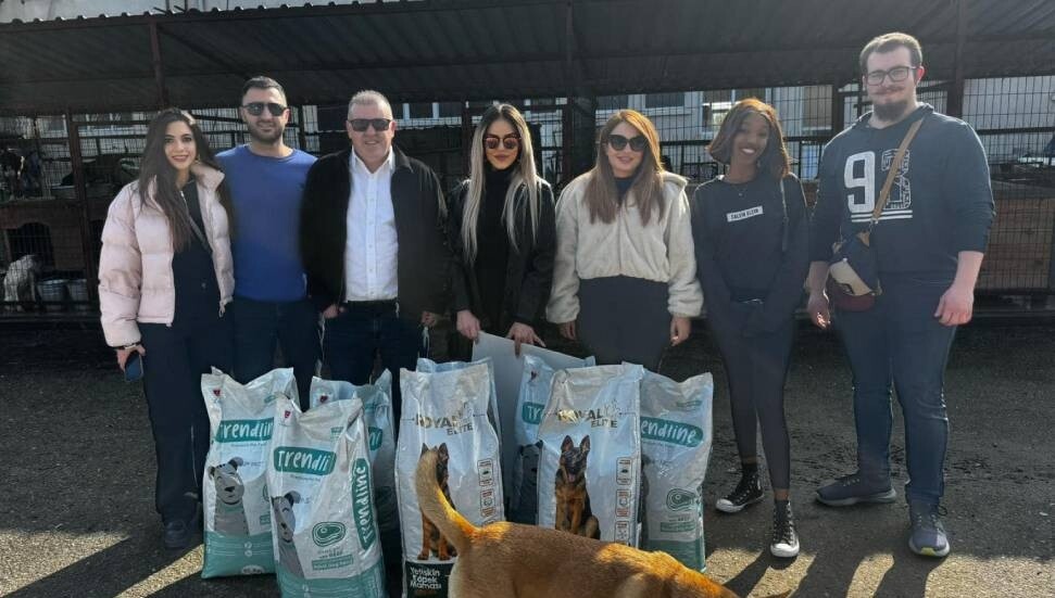 KKTC Fenerbahçeliler Derneği, Lefkoşa Hayvan Barınağı'na mama bağışında bulundu
