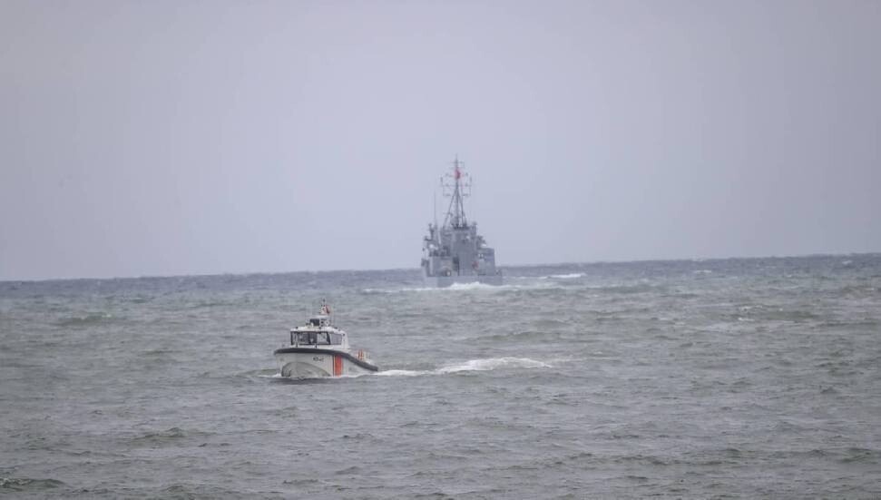 Marmara Denizi'nde batan geminin mürettebatını arama çalışmaları 10. gününde devam ediyor