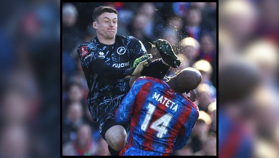 İngiltere'de korkutan sakatlık: Mateta, sahayı sedyeyle terk etti