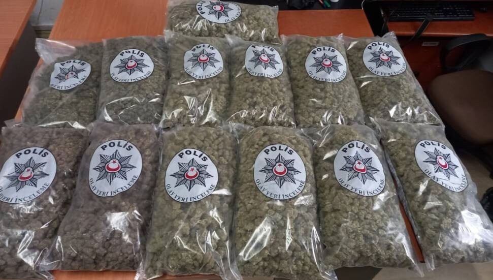 Ercan’da 13 kilo uyuşturucuyla yakalanan şahıs tutuklandı!