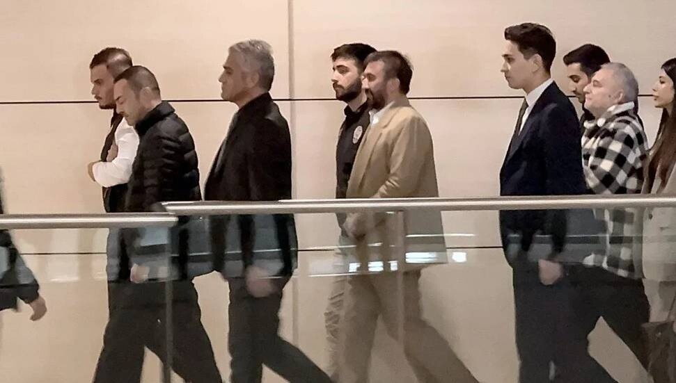 Ünlülere yasa dışı bahis soruşturması: Mehmet Ali Erbil ve Serdar Ortaç için tutuklama talebi