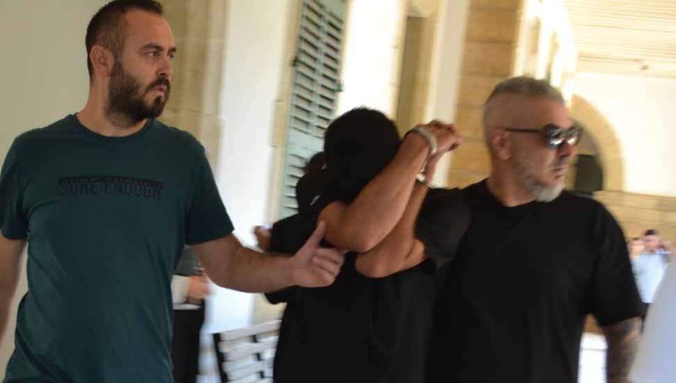Polisi görünce uyuşturucu maddeleri araçtan atan Mervan Bolat, 3 gün tutuklu kalacak!