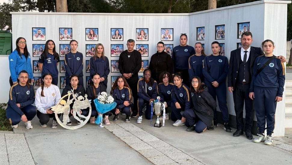 Mağusa Spor Akademisi, Süper Kupa'sıyla Şampiyon Melekler'i ziyaret etti