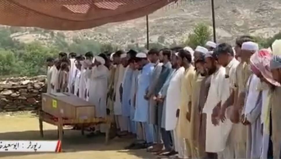 26 yaşındaki Naveed Akbar, ülkesinde son yolculuğuna uğurlandı