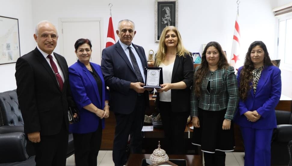 Nazım Çavuşoğlu: Türk İşaret Dili’nin öğretilmesi konusunda adımlar atacağız