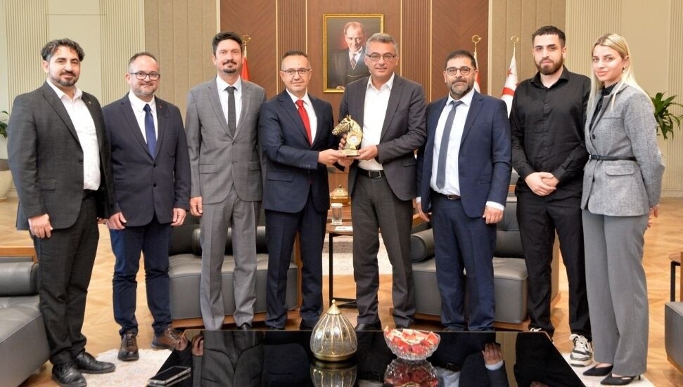 Tufan Erhürman, Satranç Federasyonu yönetimini kabul etti, federasyonun çalışmaları ele alındı