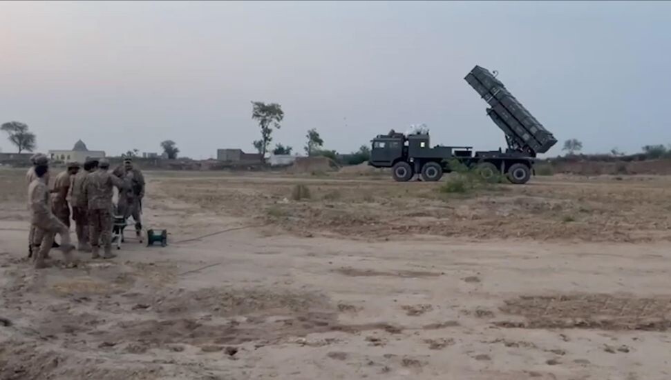 Pakistan: Afgan güçlerinin sınırdaki saldırısında 23 Pakistan askeri öldü