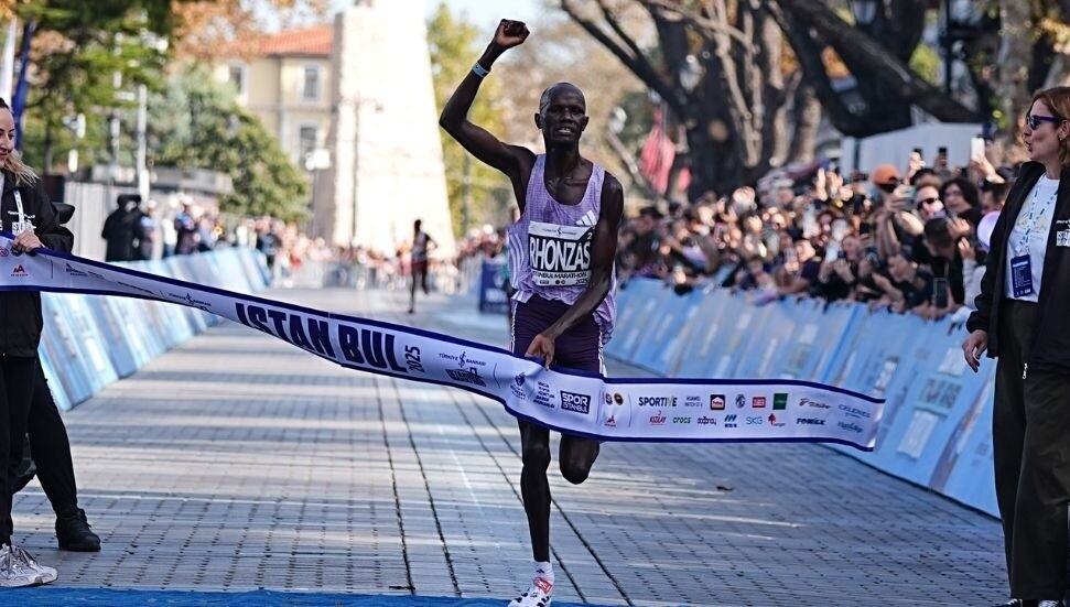 47'nci İstanbul Maratonu'nu erkeklerde Rhonzas Lokitam Kilimo, kadınlarda Bizuager Aderra kazandı