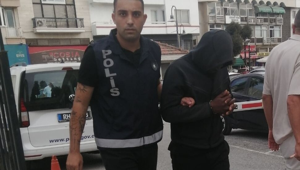 Ülkede 6 seneden fazla izinsiz kalmakla itham ediliyor! Zanlı 3 gün tutuklu