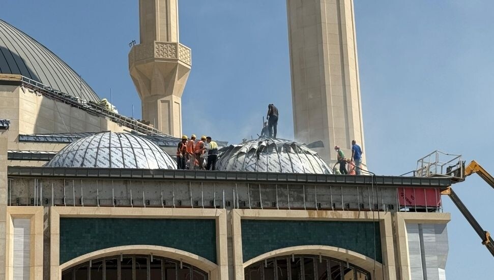 Cumhurbaşkanlığı Yerleşkesi’ndeki camide yangın çıktı: İtfaiye zamanında müdahale etti