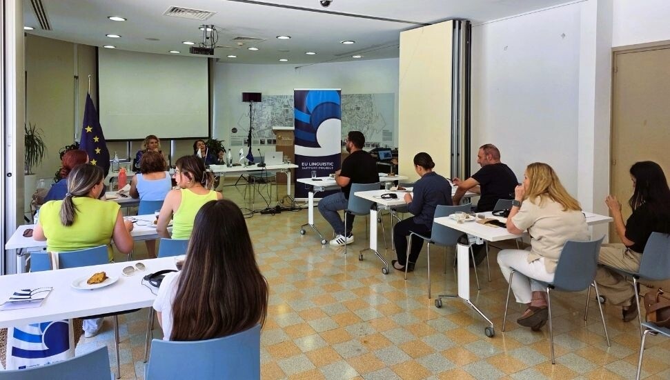 Türkçe ve Yunanca dillerinde çalışan çevirmenlere yönelik iki toplumlu simültane çeviri atölyesi düzenledi