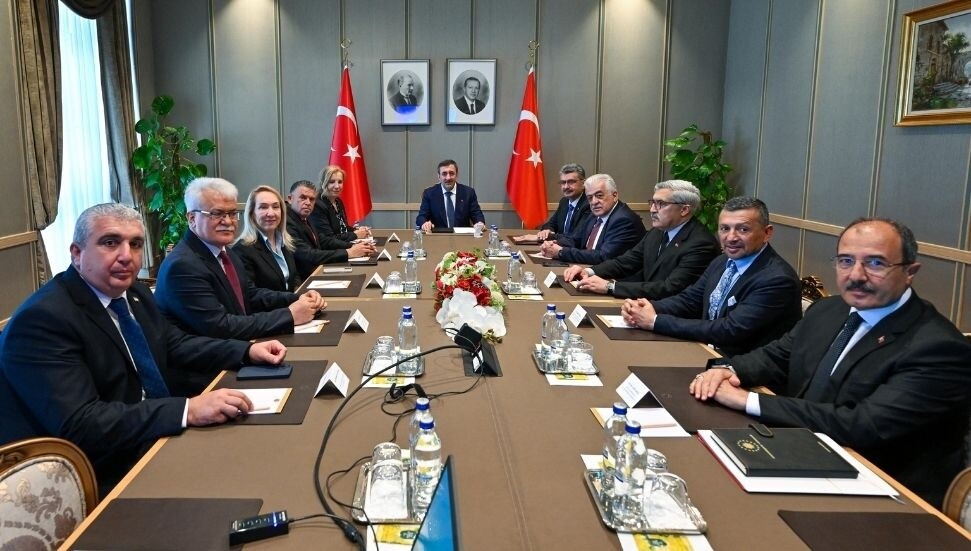 KKTC-Türkiye Dostluk Grubu heyeti Türkiye Cumhurbaşkanı Yardımcısı Yılmaz tarafından kabul edildi