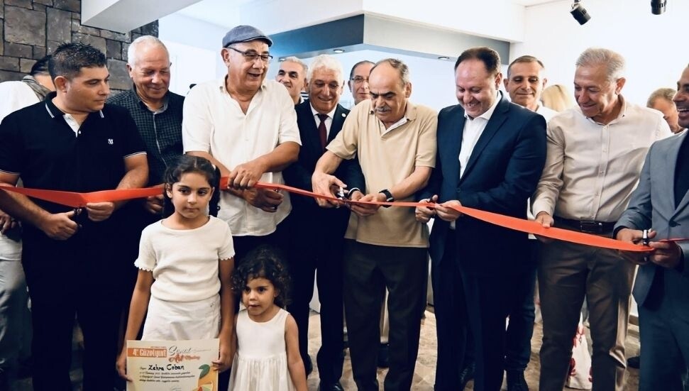 Öztürkler, 4. Uluslararası Güzelyurt Sanat Buluşması sergisinin açılışını yaptı