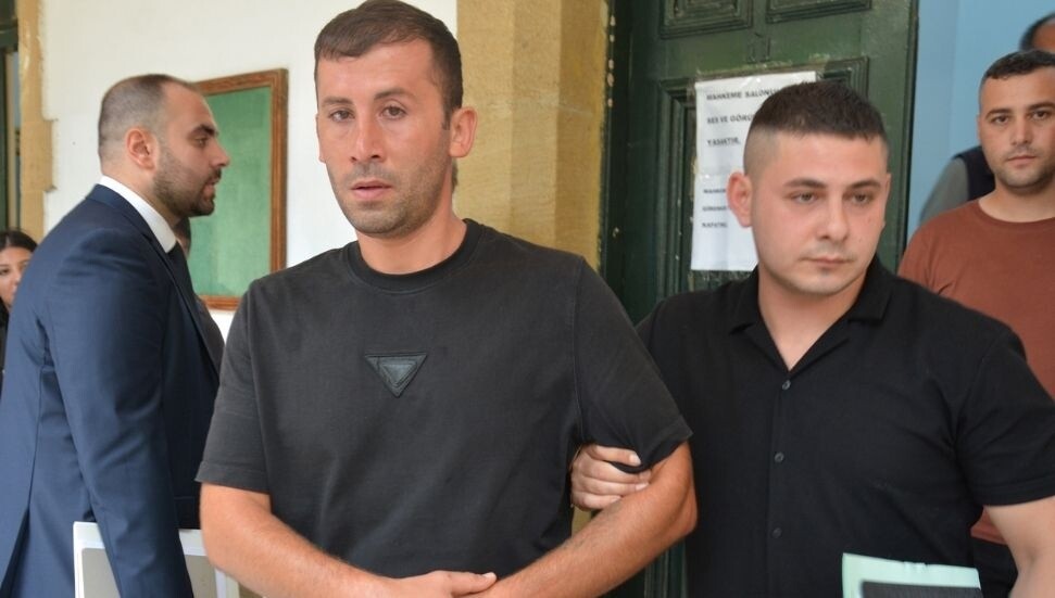 Külliyede başlayan kavga mahkemede bitti: İş arkadaşının burnunu kırmakla itham edildi