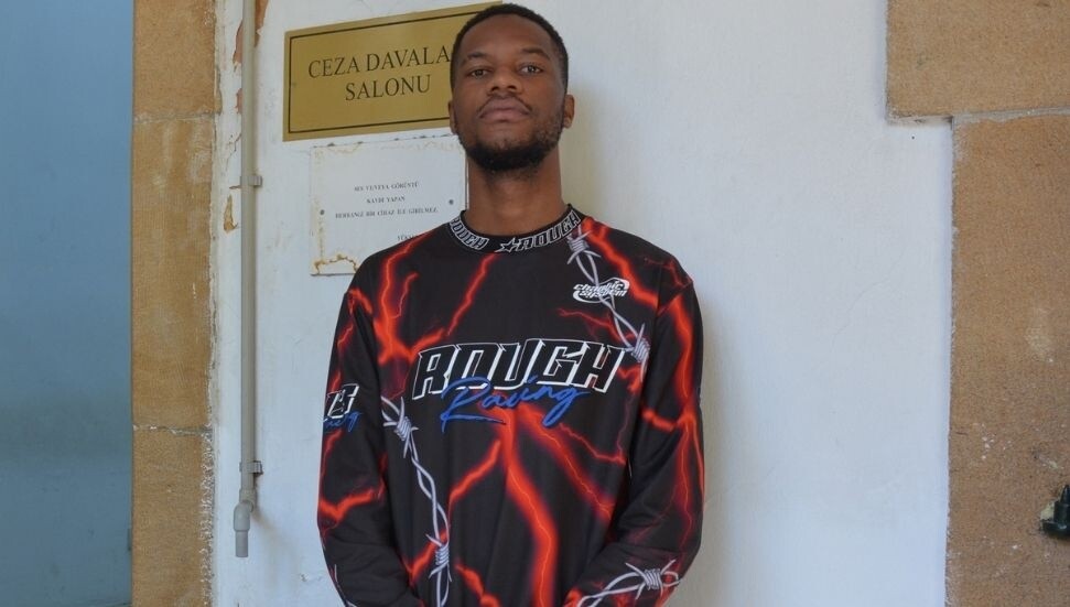 574 gündür izinsiz ikamet eden zanlıya 7 gün ek tutukluluk