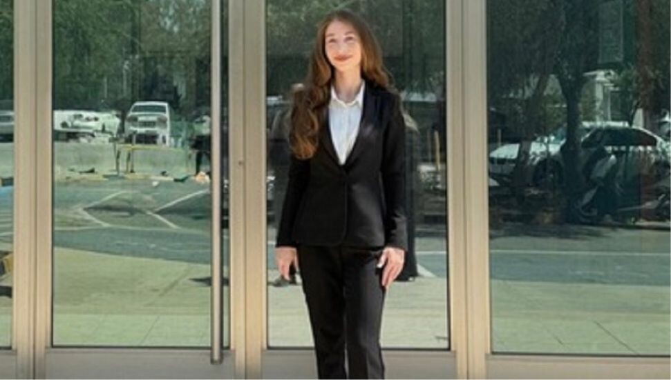 DAÜ mezunu Halide Unuz, kamu sınavında birincilik elde ederek Nalbantoğlu’nda işe başladı