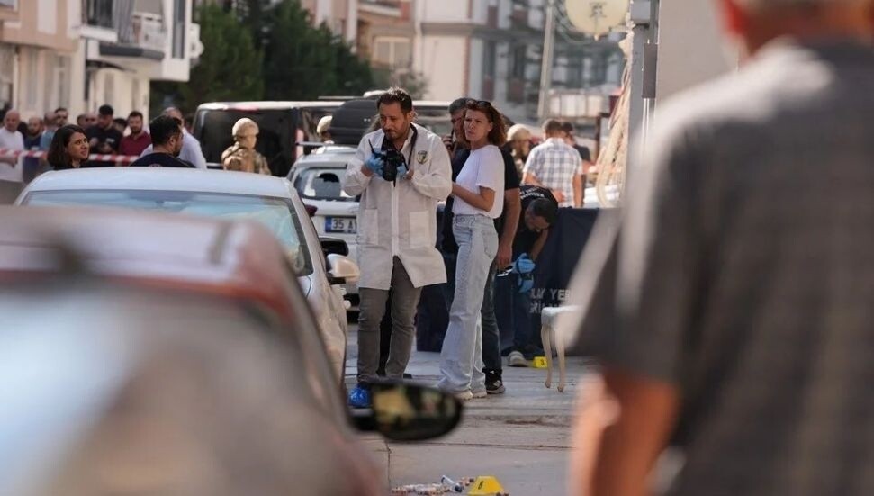 İzmir’de karakola silahlı saldırı: 2 polis şehit, 2 polis yaralı