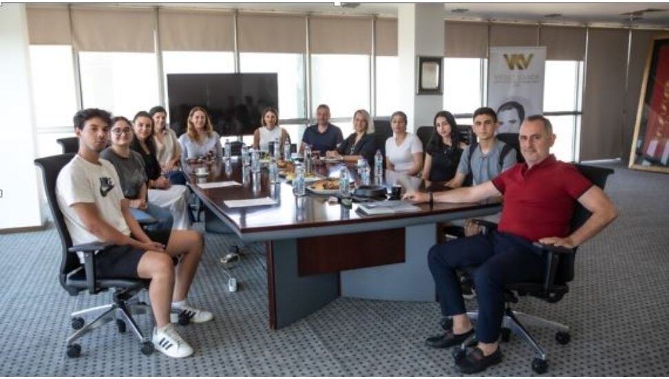 Vedat Kaner Vakfı, bursiyer öğrencilerle tanışma toplantısı düzenledi