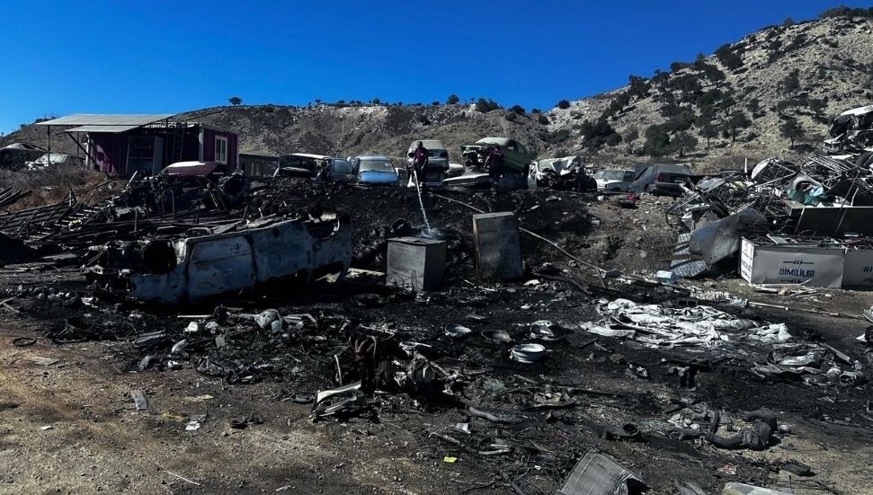 Geçitköy hurdalık alanında yangın çıktı: Yangın, müdahale ile büyümeden kontrol altına alındı!