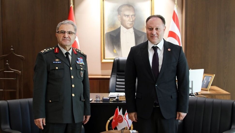 Öztürkler, Kara Kuvvetleri Komutanı Tokel’i kabul ederek görevinde başarılar diledi