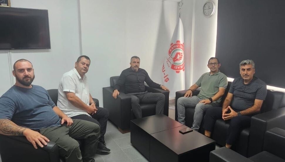 Kamu-İş: Milli değer ve kurumlarımızın 'peşkeş çekilmesine' müsaade etmeyeceğiz