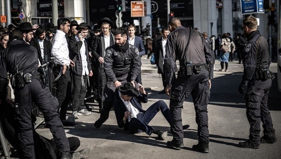 İsrail’de Harediler zorunlu askerliği protesto etti
