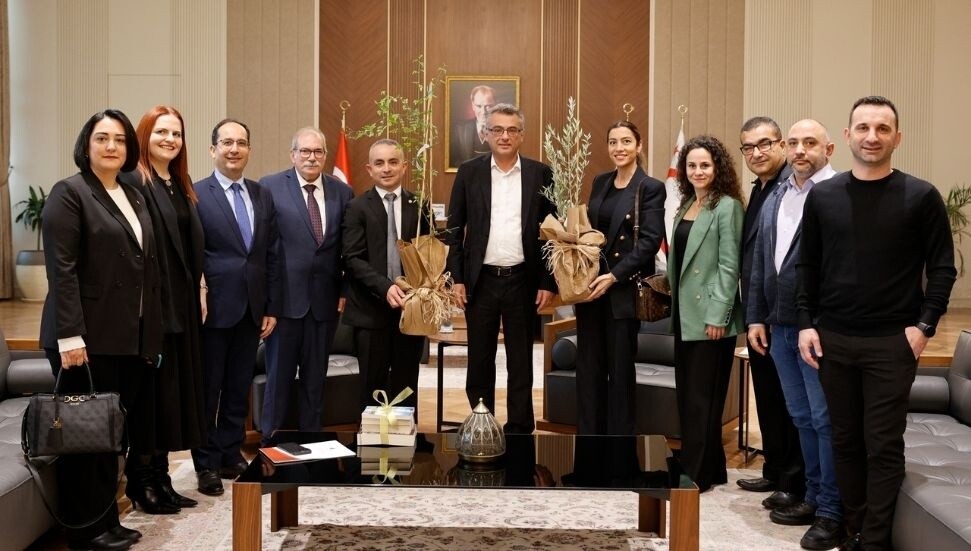 Tufan Erhürman, Tabipler Birliği ve Tabipler Odası heyetlerini kabul etti