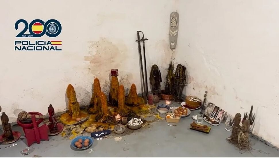 İspanya'da hayvan kurban eden ve yasadışı uyuşturucu içeren ritüeller düzenleyen tarikat çökertildi