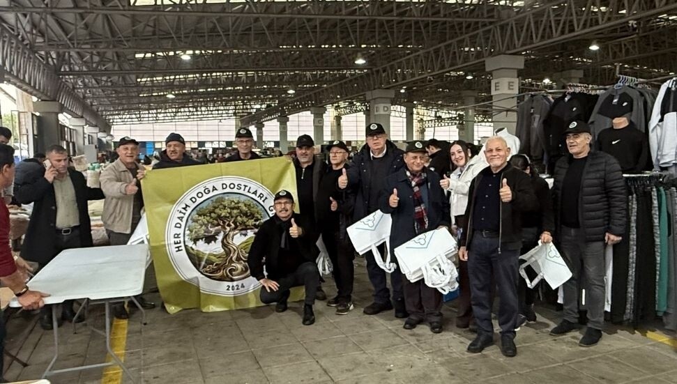 "Her Daim Doğa Dostları Grubu", Gazimağusa'da yeniden kullanılabilir çanta dağıttı