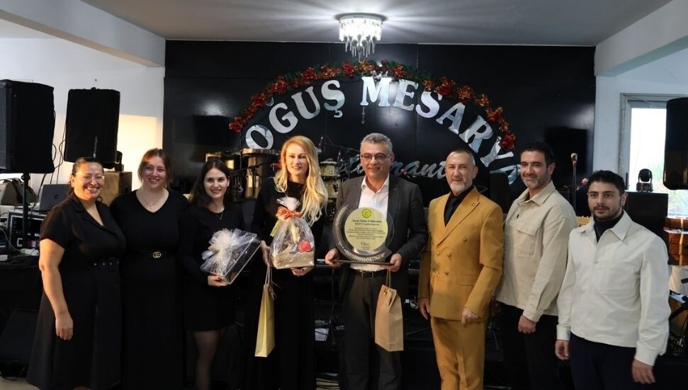 Tufan Erhürman, Halk Dansları Federasyonu yaşam boyu hizmet ödül törende: Varoluş mücadelesinin temellerinden