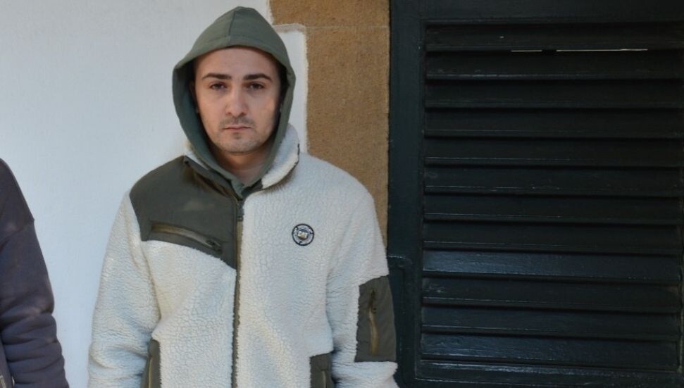 Eski sevgilisiyle ilişkisi olduğu gerekçesiyle kasten araca çarpan zanlı teminatla serbest