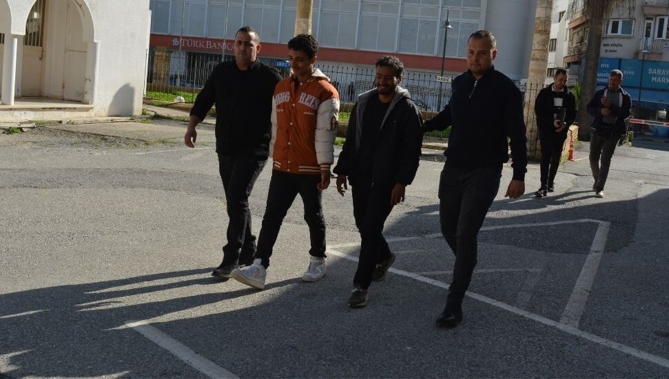 İzinsiz ikamet eden 2 zanlıya 3 gün tutukluluk