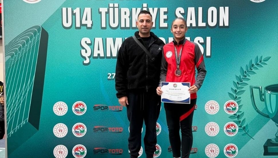 Genç atlet Azra Avcı Türkiye'de 4'üncü oldu!