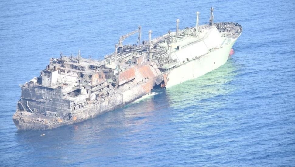 Akdeniz’de sürüklenen Rus tankeri İtalya ve Malta tarafından izleniyor