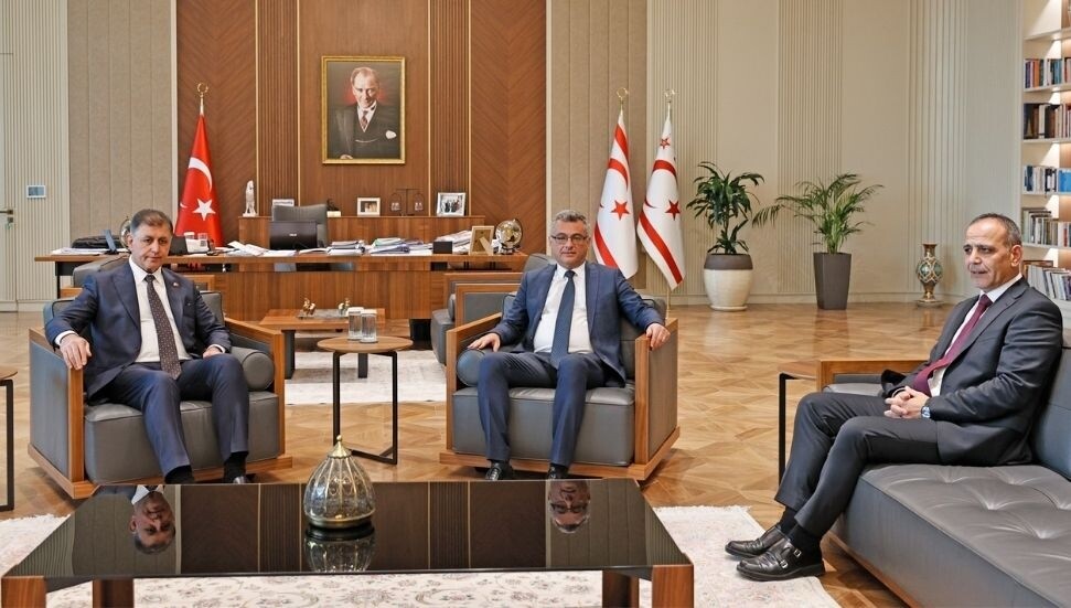 Tufan Erhürman, İzmir Büyükşehir Belediye Başkanı Tugay'ı kabul etti