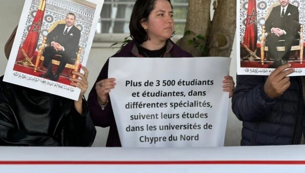 Fas'ta Kuzey Kıbrıs diplomalarının tanınmaması nedeniyle protesto düzenlendi