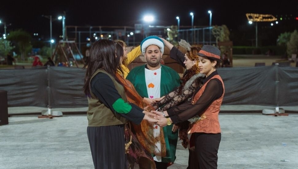 “Eşeğin Gölgesi” son kez Kızılbaş Parkı’nda sahnelenecek