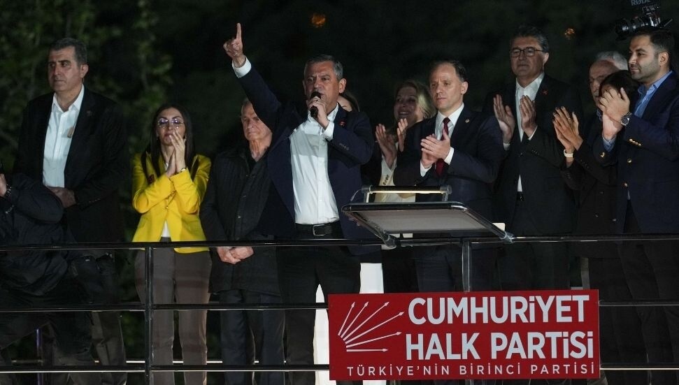 Özgür Özel: Bu binadayım, odamdayım, hiçbir yere gitmiyorum