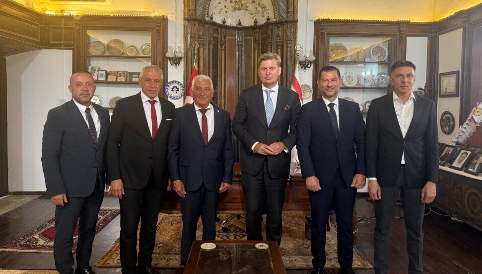 Almanya Milletvekili Maximilian Krah, Belediyeler Birliği’ni ziyaret etti