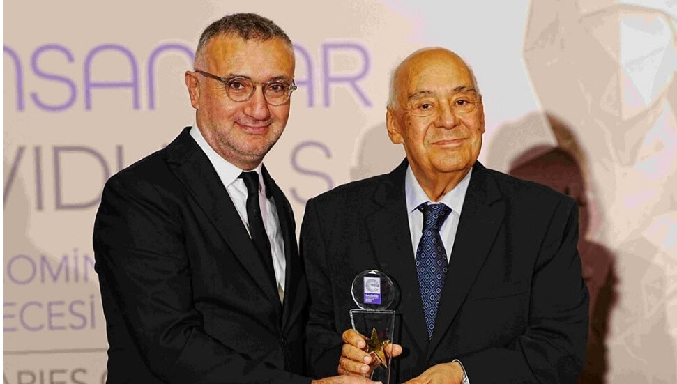 Reha Arar’a gastronomiye hizmet ödülü