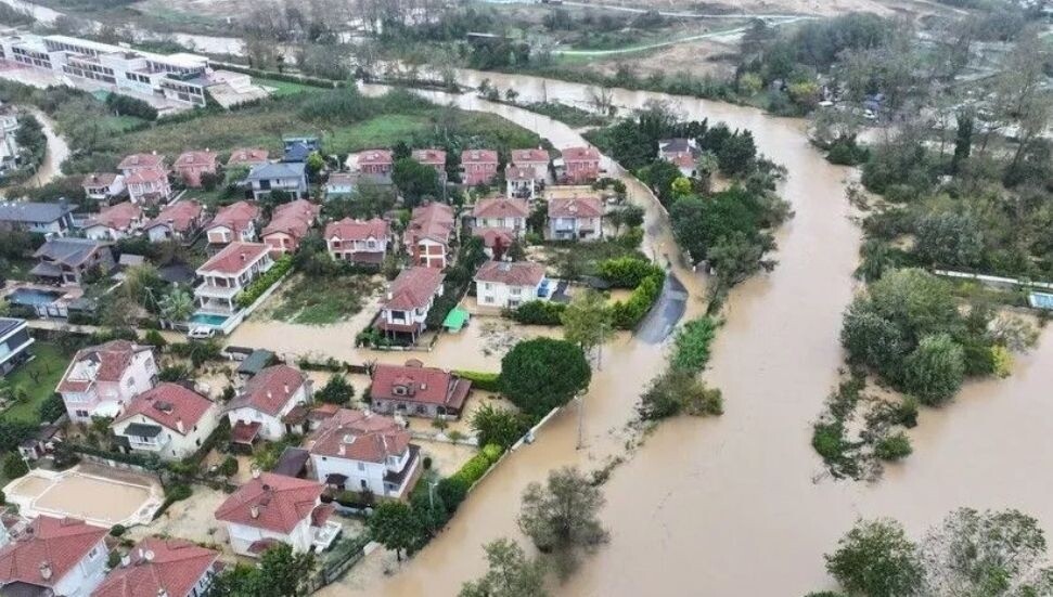 Istanbul Flood Toll Hits Seven as Search Ends