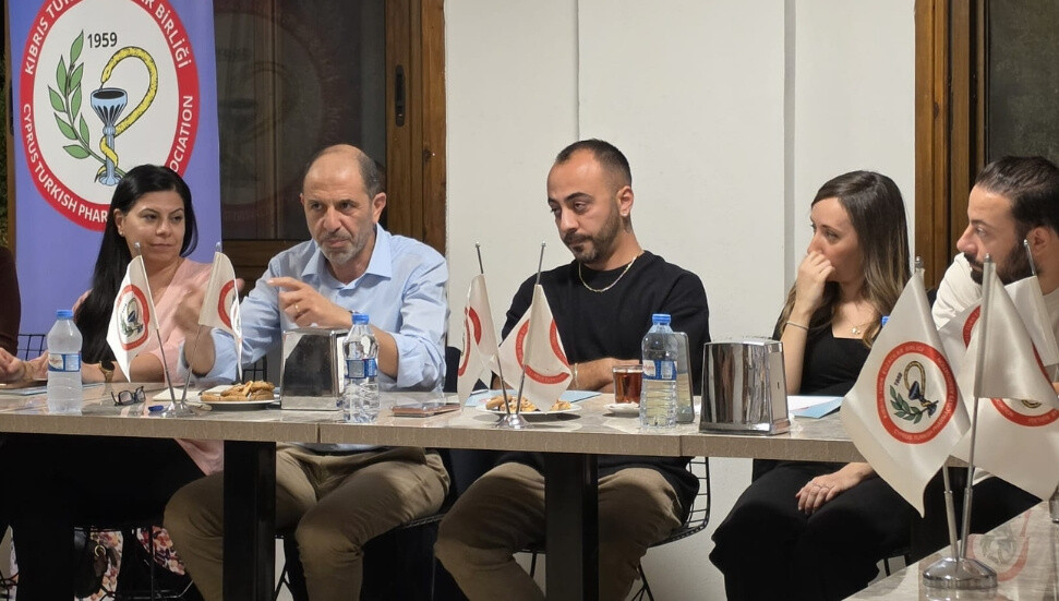Halkın Partisi, Eczacılar Birliği ile bir araya geldi: Dijital dönüşüm vurgusu