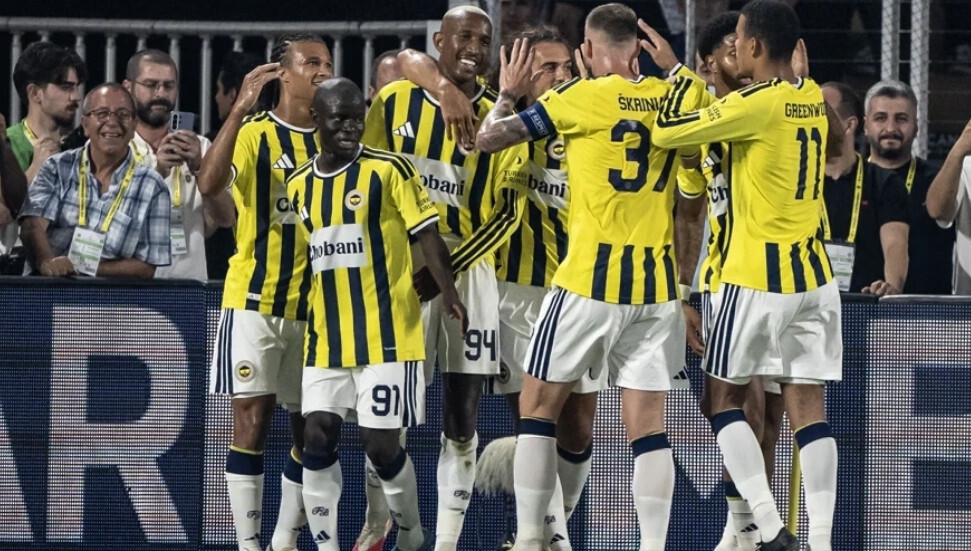 Fenerbahçe, Şampiyonlar Ligi eleme turu maçında Sturm Graz'ı 2-0 mağlup etti