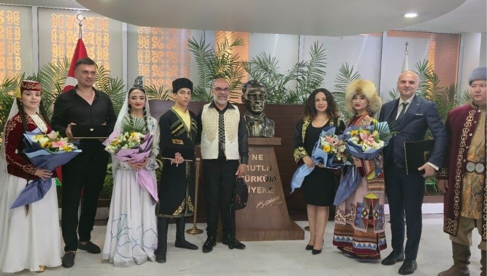 2. Uluslararası Keçiören Türk Dünyası Şöleni'nde Türk dünyasıyla kültürel buluşma