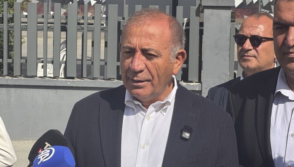 Gürsel Tekin: CHP'yi korumak benim ve arkadaşlarımın namusudur, bu namuslu görevimizi yapıyoruz
