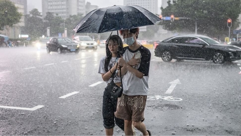 Çin’de şiddetli yağışlar can aldı: 10 ölü, 33 kayıp