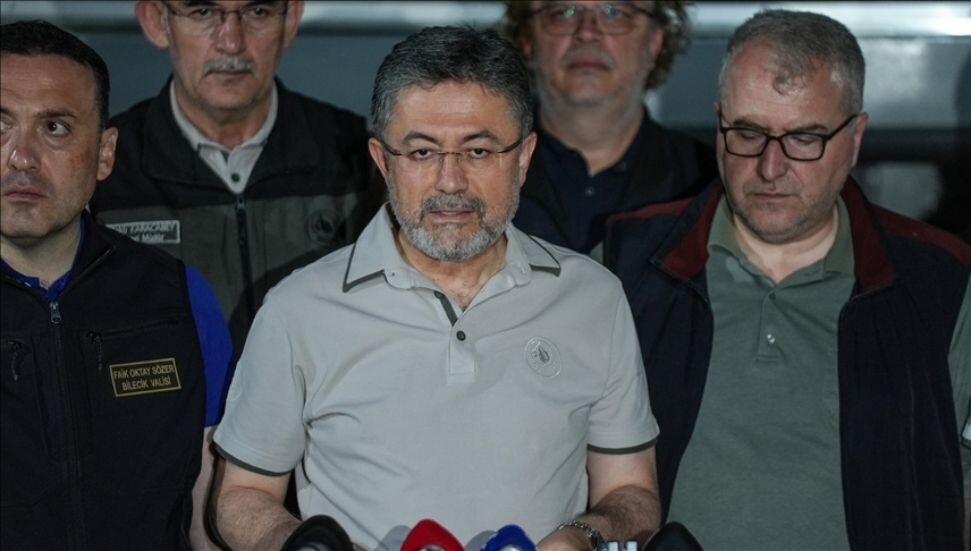 Türkiye Tarım ve Orman Bakanı Yumaklı: Yangın soğutma çabaları ve müdahaleler sürüyor