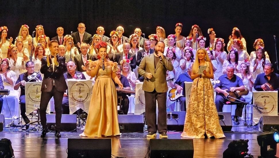 Bahar Esintileri Korosu, “Balkan Rüzgarı Konseri”ni düzenledi