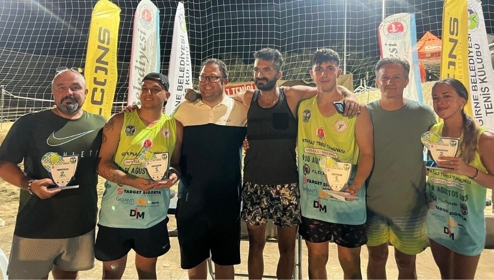 Tenis Federasyonu ve Girne Belediyesi iş birliğinde sezonun ikinci plaj tenis turnuvası tamamlandı