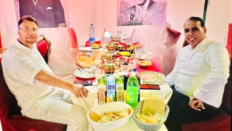 İngiltere Milletvekili Khan’ın istifası Pakistan Derneği tarafından üzüntüyle karşılandı